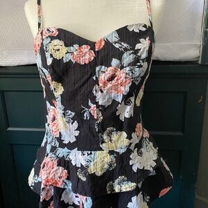 Adjustable thin straps halter top